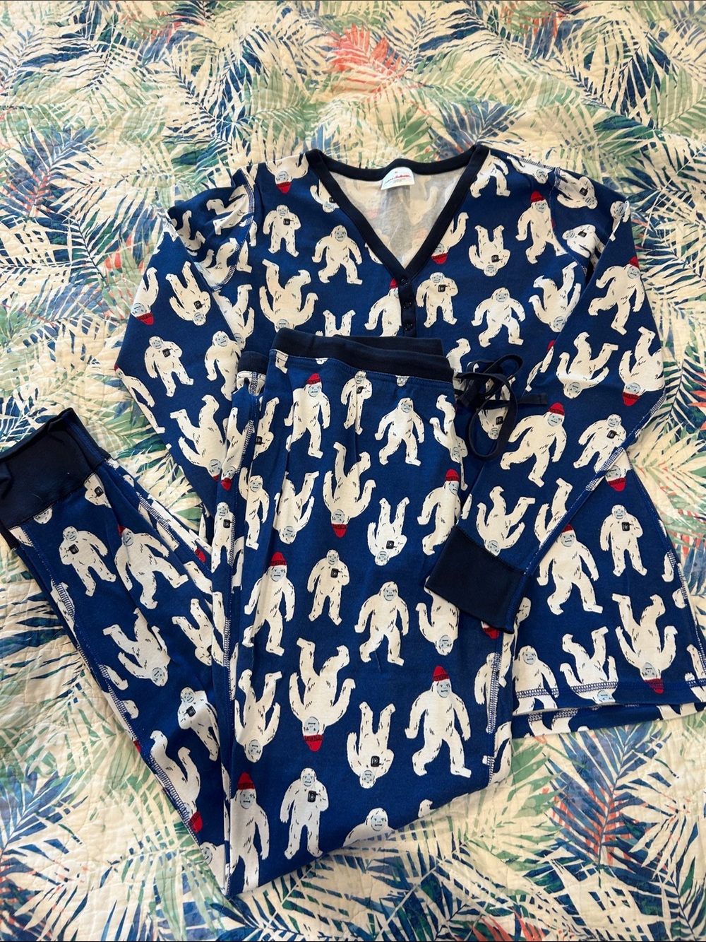 Hanna Andersson Navy Blue Yeti Print Kids Pajama Set